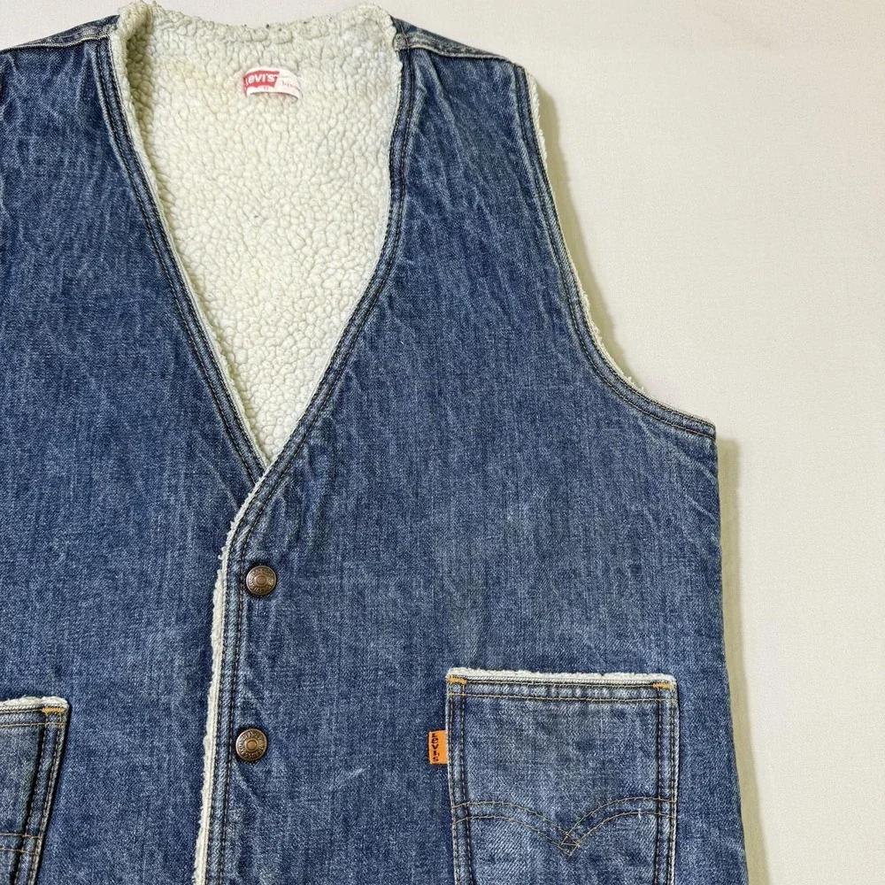 Vintage Levis Sherpa Lined Trucker Vest Jacket Mens Medium Denim USA Orange Tab‎